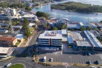 Astina Suites, Forster