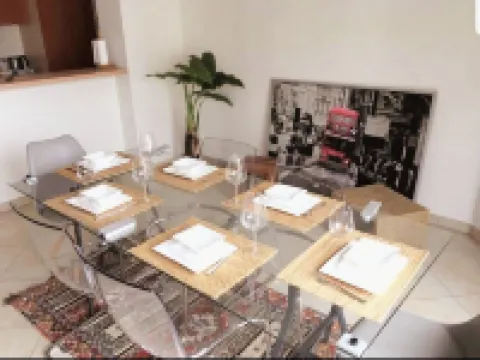 Large Modern Flat 100m2 in City Center - Parking