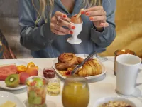 ベスト ウェスタン プラス オテル デュ ポン ウィルソン 6区周辺のホテル