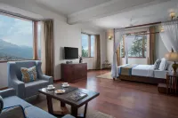 8Fold by LaRiSa Hotels in 