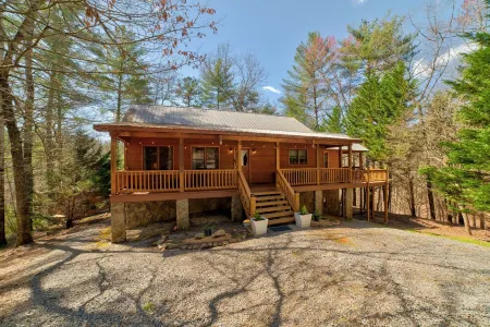 Hideaway in the Mountains