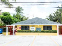 Brownstone Guesthouses Seabeach Hotels in Nassau