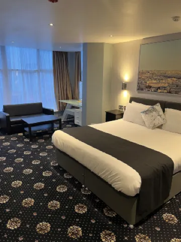 Shores Holiday Apartments Hotels in 