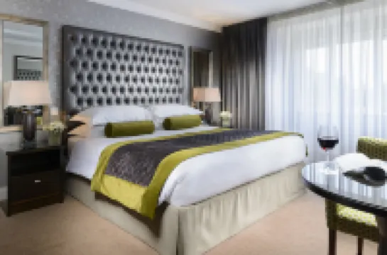 Killarney Oaks Hotel