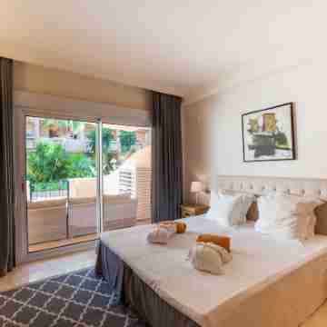 Aloha Hill Club Rooms