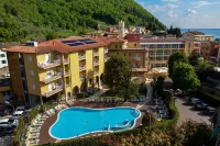 Hotel Bisesti Hotel in zona Lungolago di Garda
