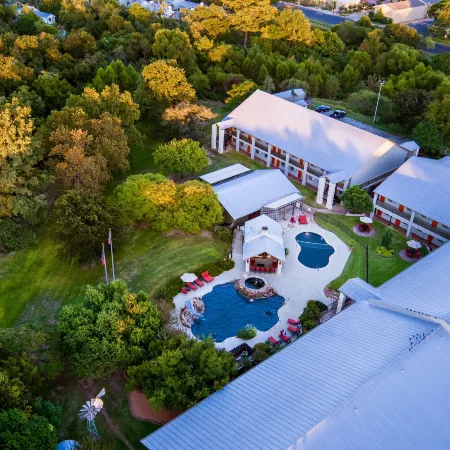Fredericksburg Inn and Suites