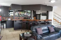 Bar-t-Nique Guest House - bar