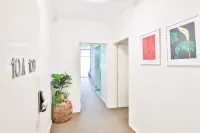 Indulge Apartments - Ontario