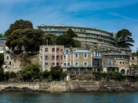 卡斯泰布拉克水療酒店 迪納爾酒店