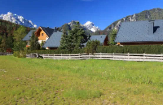 克羅瑙木屋度假村