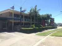 Abel Tasman Waterfront Motel Hotels near Koonwarra Family Holiday Park