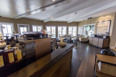 Bar Cedar Point Hotel Breakers Photo