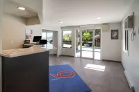 Motel 6 Saanichton, BC - Victoria Airport Hotels in Sidney