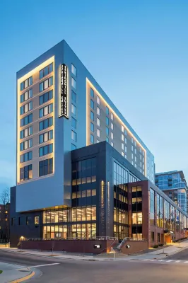 SpringHill Suites Madison Hotels near Wisconsin State Capitol