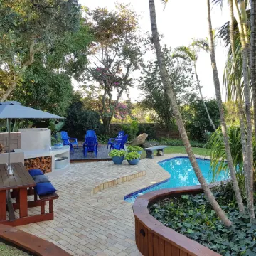 The Hillcrest Guesthouse Hotels near Nahoon Beach