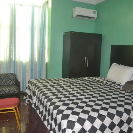 Dan Morgan Hotel & Suites