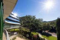 Eau Thermale Avene L'hotel - vue sur la montagne