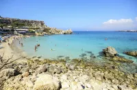 Summer Breeze Maisonette with Terrace by Getaways Malta