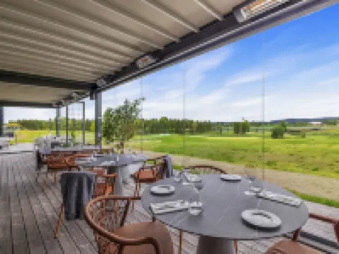 ลิลี่คันทรีคลับ โรงแรมในUllensaker