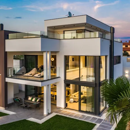 Villa in Pula with Pool Near Roman Ruins
