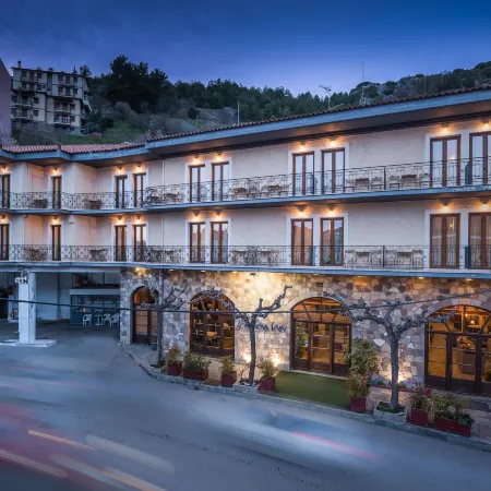 Arahova Inn Hotel