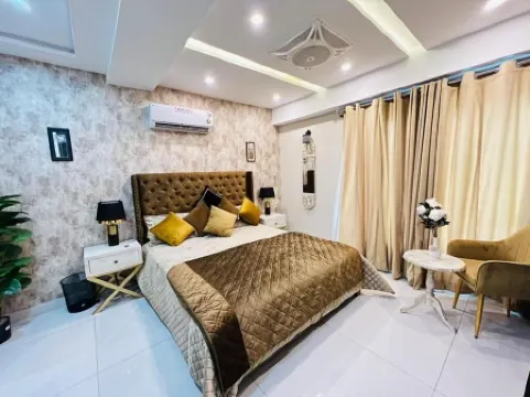 Midway Residency Отели рядом с достопримечательностью «Парк Медоус»