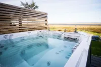 Brandy Cove - 1 Bed Cabin - Landimore Hotels in Llangennith, Llanmadoc and Cheriton