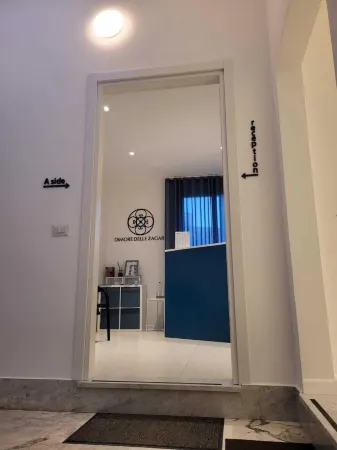 Dimore Delle Zagare Molo Отели рядом с достопримечательностью «Piccolo Teatro dei Pupi»