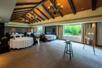 O Hotel Goa, Candolim Beach - servizio colazione