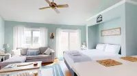 Pebble Beach F305 - Poolside studio, short walk to the beach