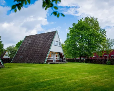 帶花園的丹普度假屋 達普酒店