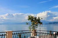 La Vista Postcard Hotel