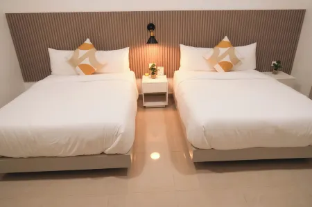 Hotel H4 Отели в г. Данли