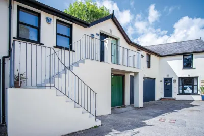 Flat 2 - 1 Bedroom Apartment - Tenby Hotels in 