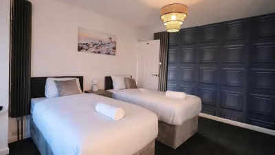 Southampton retreat - hot tub- pool- parking Hotels in Nursling and Rownhams