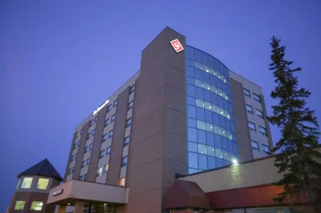 The Glenmore Inn & Convention Centre Отели в г. Калгари