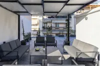 Elliot Petralona, Athens Hotels in Kallithea