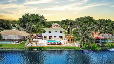 Tulum Villa فنادق في Miramar