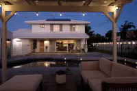 Tugun Retreat - 5BRM Home with Pool! Hotels in Currumbin