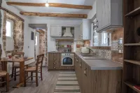 Sellia Stone House - your summer retreat Hotels in Foinikas