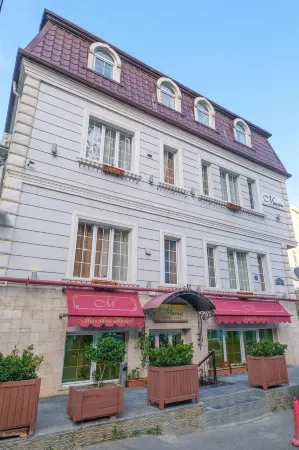 Maestro Hotel Отели рядом с достопримечательностью «Площадь Фонтанов»