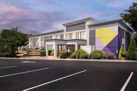 Spark by Hilton Hummelstown Hershey