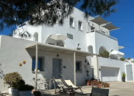 Alonia Studios Отели рядом с достопримечательностью «Feel Santorini»