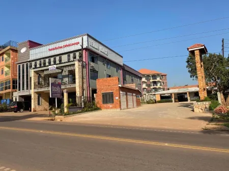 Tenda Suites and Restaurant