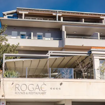 Rogač Rooms & Restaurant