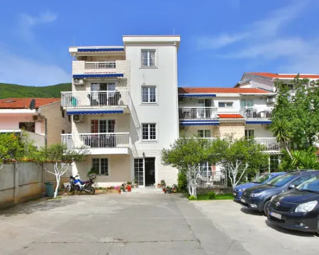 Marinero Apartments Hotel a Budua