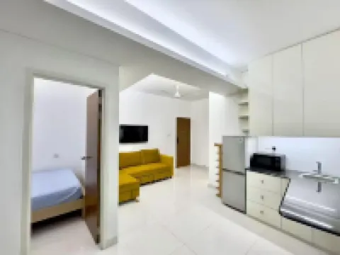 500sqft 7 Luxury Apartment for 4 people