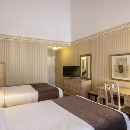 Auberge Québec Отели рядом с достопримечательностью «Торговый центр Laurier Québec»