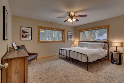 Hot tub, EV charger, 2 blocks to lake. New listing, lots of kids toys!